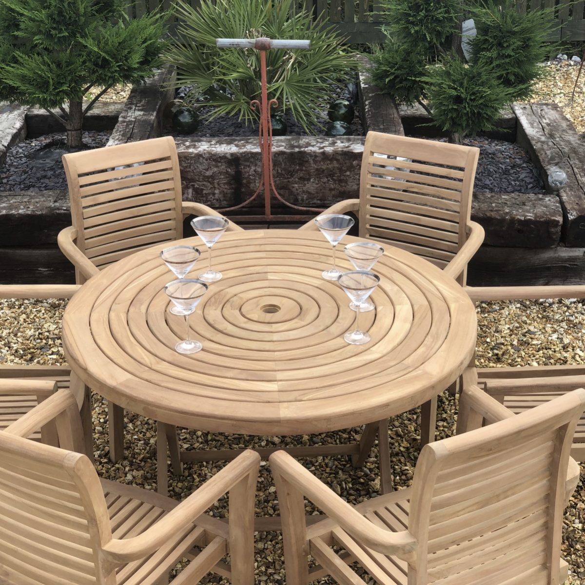 Teak Garden Furniture Folding Table with Six Stacking Chairs