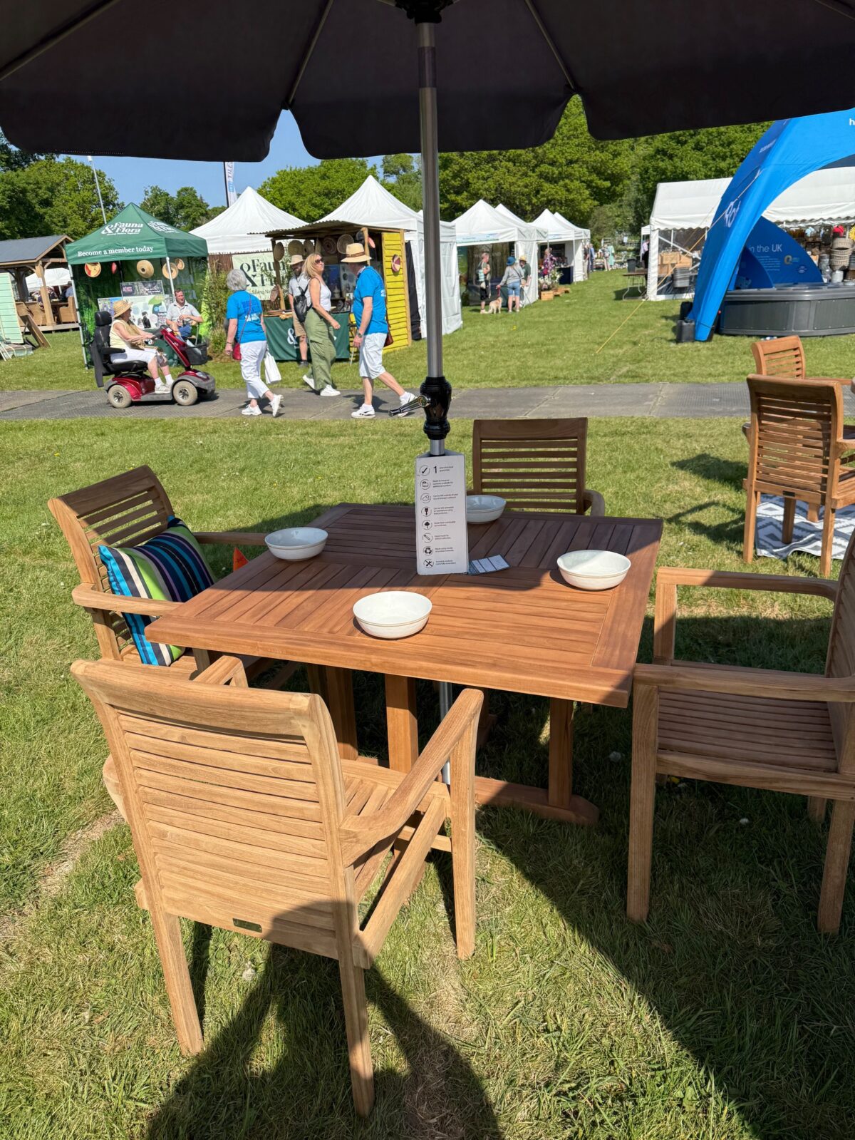 square teak table