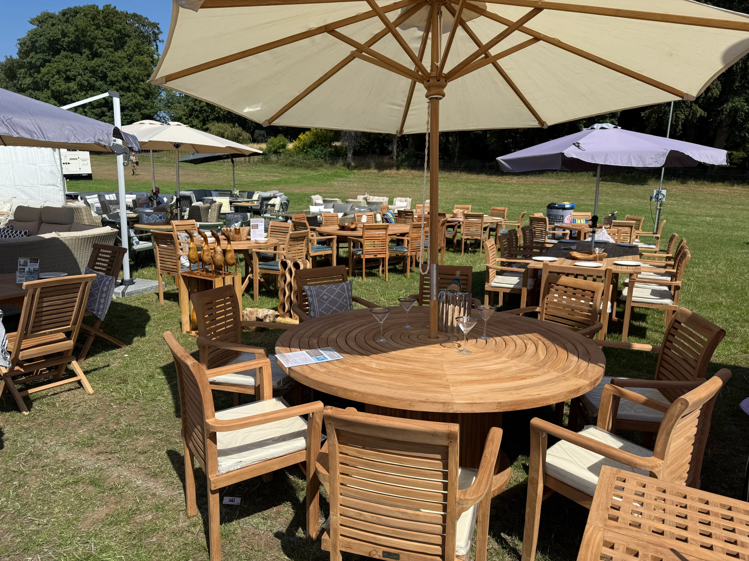 Round Teak Garden Furniture Show 4