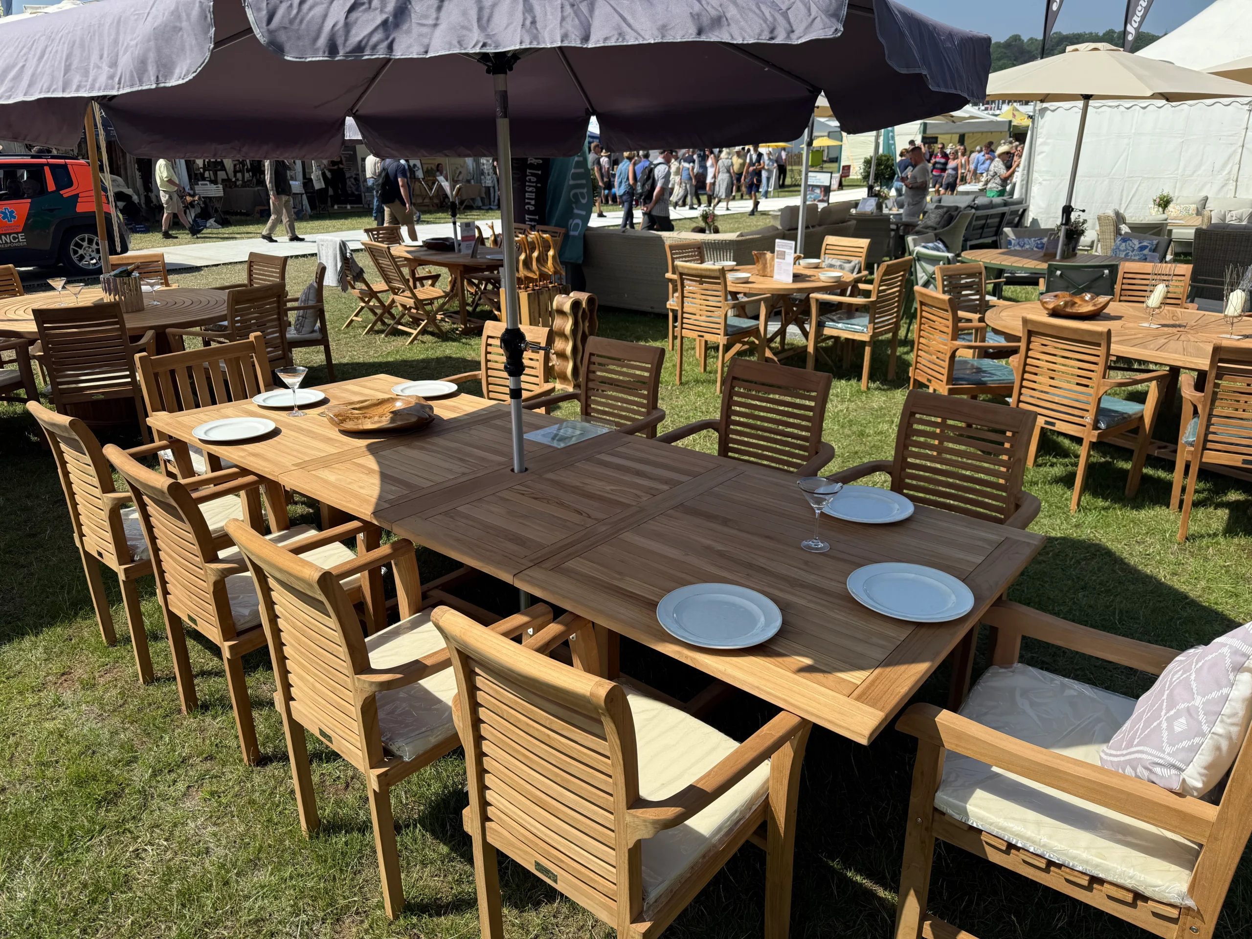 Teak Garden Furniture Show 3