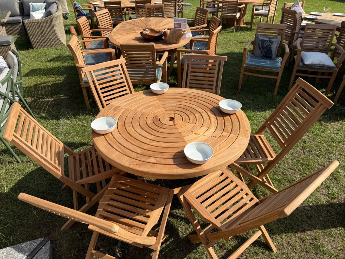 folding table with 6 folding chairs